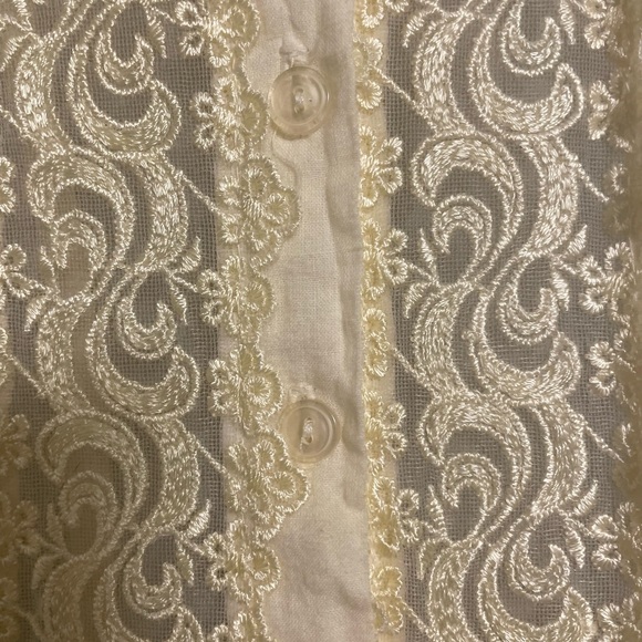 ✨NEW BUTTON DOWN TOP/BLOUSE!✨ - Picture 4 of 5